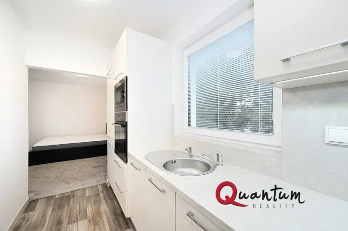 Pronájem bytu 1+1, Praha - Březiněves, Na horce, 36 m2