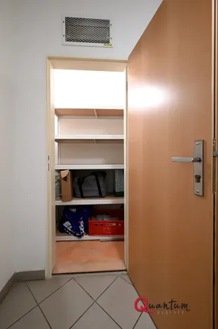 Pronájem bytu 3+kk, Praha - Libeň, Kovanecká, 77 m2