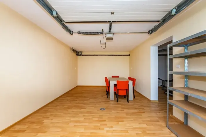 Prodej rodinného domu, Buš, 375 m2