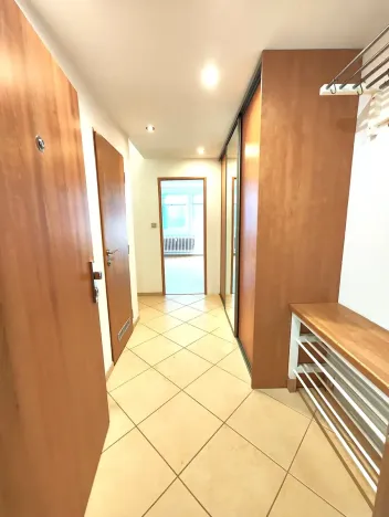 Pronájem bytu 2+kk, Praha - Záběhlice, Přespolní, 43 m2