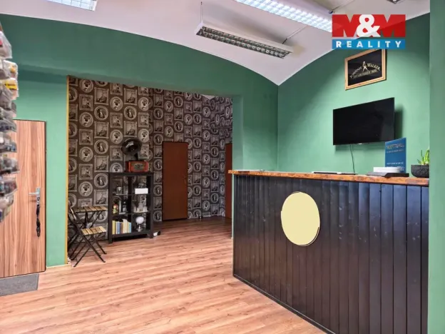 Pronájem obchodního prostoru, Teplice, U nádraží, 57 m2