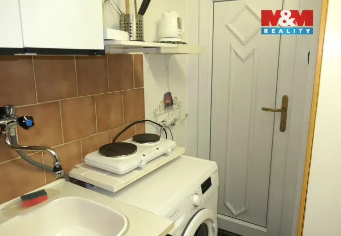 Pronájem bytu 1+kk, Loděnice, Spojovací, 15 m2