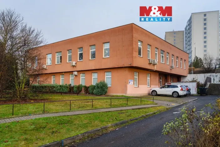 Pronájem obchodního prostoru, Ústí nad Labem - Severní Terasa, Šrámkova, 33 m2