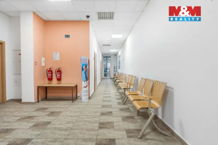 Pronájem obchodního prostoru, Ústí nad Labem - Severní Terasa, Šrámkova, 32 m2