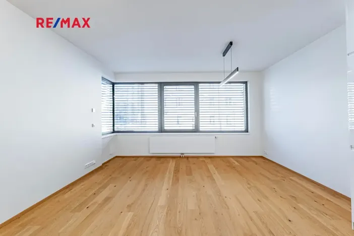 Pronájem bytu 2+kk, Praha - Nusle, Kloboučnická, 58 m2