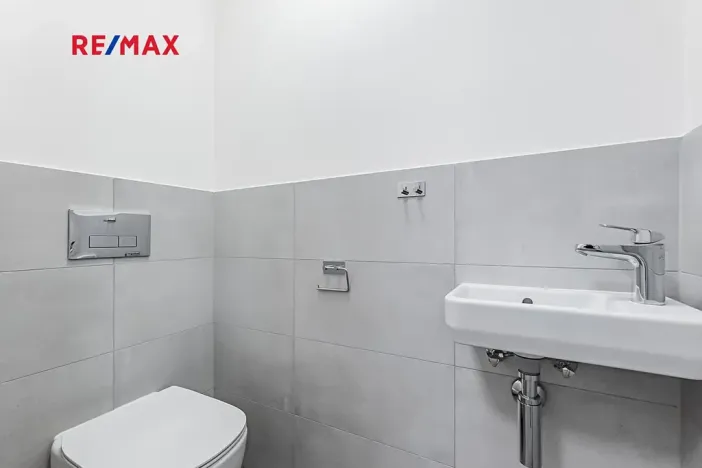 Pronájem bytu 2+kk, Praha - Nusle, Kloboučnická, 58 m2