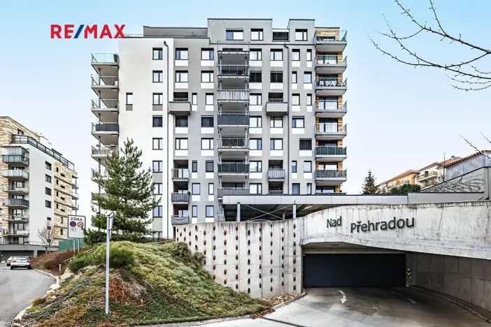 Pronájem bytu 1+kk, Praha - Horní Měcholupy, Padovská, 35 m2