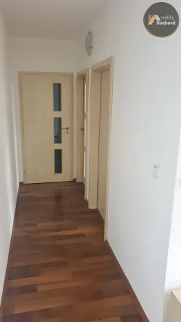 Prodej bytu 3+kk, Milovice, Topolová, 65 m2