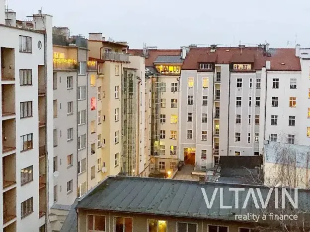 Pronájem bytu 2+kk, Praha - Bubeneč, Jaselská, 48 m2
