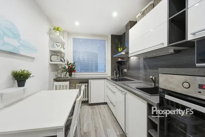 Prodej bytu 4+1, Ústí nad Labem - Bukov, Vinařská, 87 m2