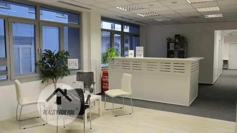 Pronájem kanceláře, Praha - Karlín, Sokolovská, 195 m2