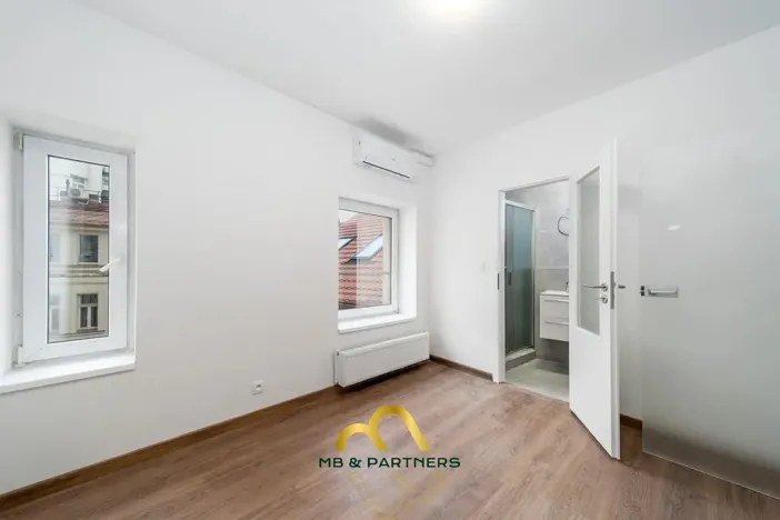 Pronájem bytu 2+kk, Praha - Nové Město, Soukenická, 74 m2