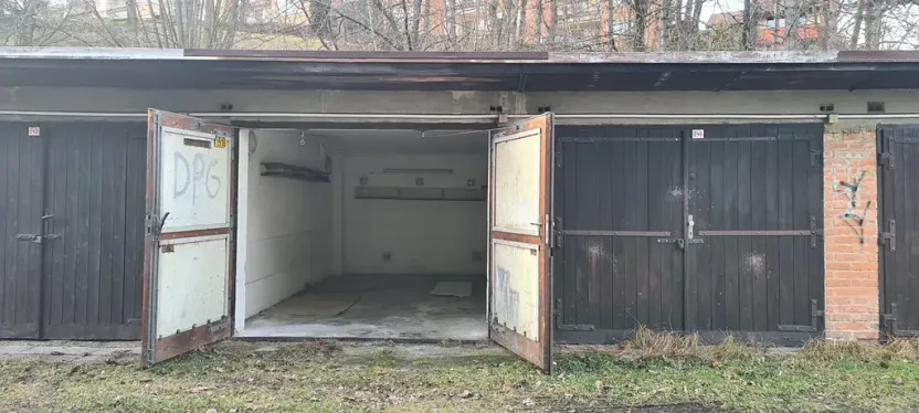 Pronájem garáže, Zlín, Sokolská, 18 m2
