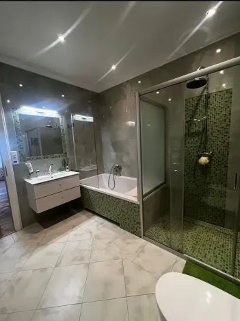 Prodej bytu 3+kk, Karlovy Vary, Divadelní náměstí, 147 m2