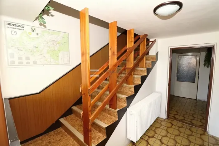 Prodej rodinného domu, Benecko, 221 m2