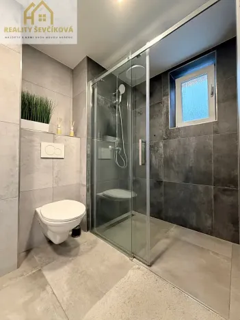 Pronájem bytu 2+1, Pardubice, Jiránkova, 63 m2