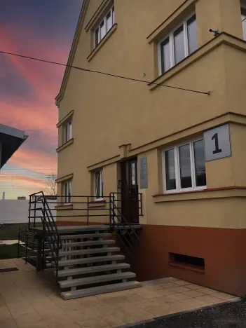 Pronájem kanceláře, Praha - Horní Počernice, Bystrá, 36 m2