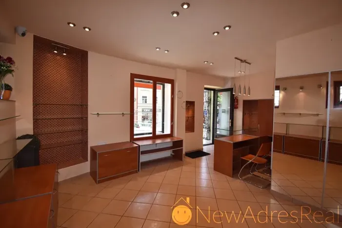 Prodej obchodního prostoru, Karlovy Vary, Zámecký vrch, 28 m2