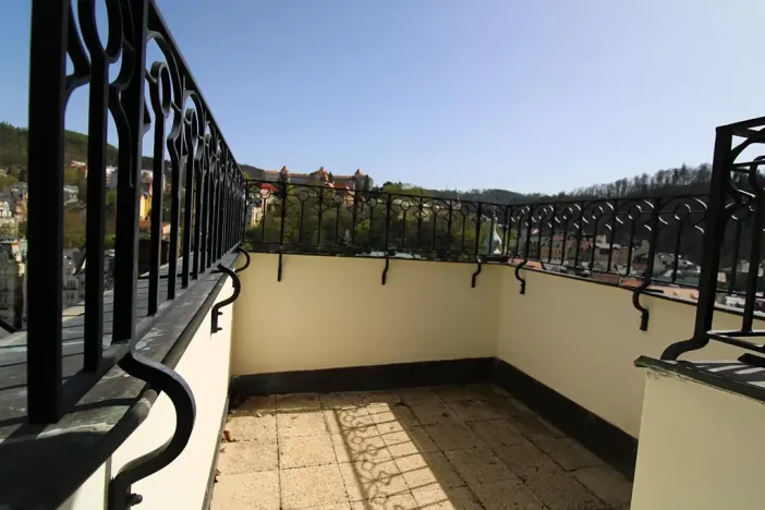 Prodej bytu 4+kk, Karlovy Vary, Pod Jelením skokem, 191 m2