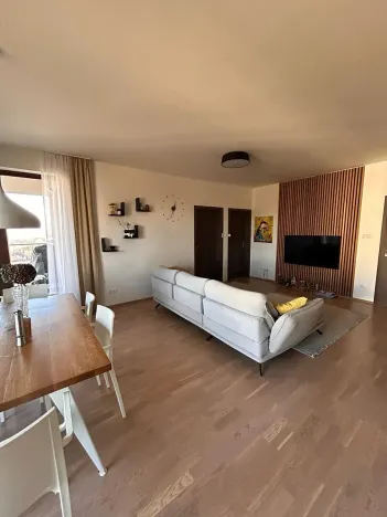 Pronájem bytu 3+kk, Praha - Hrdlořezy, Učňovská, 75 m2