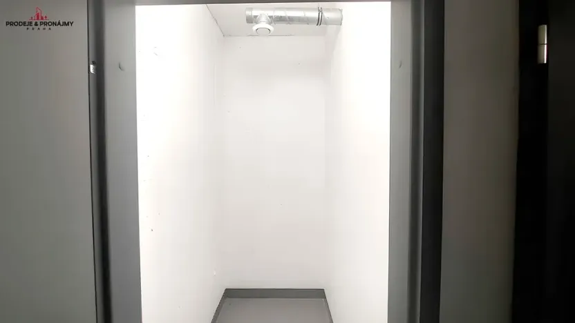 Prodej bytu 1+kk, Praha, Formanská, 33 m2