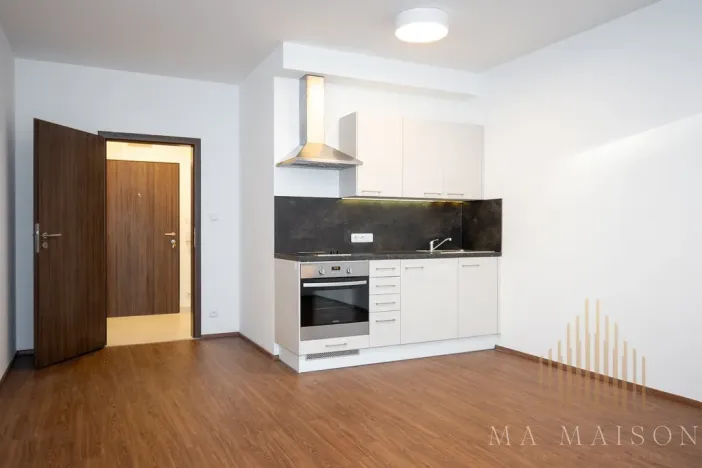 Pronájem bytu 1+kk, Praha - Střížkov, Makedonská, 32 m2