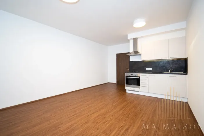 Pronájem bytu 1+kk, Praha - Střížkov, Makedonská, 32 m2