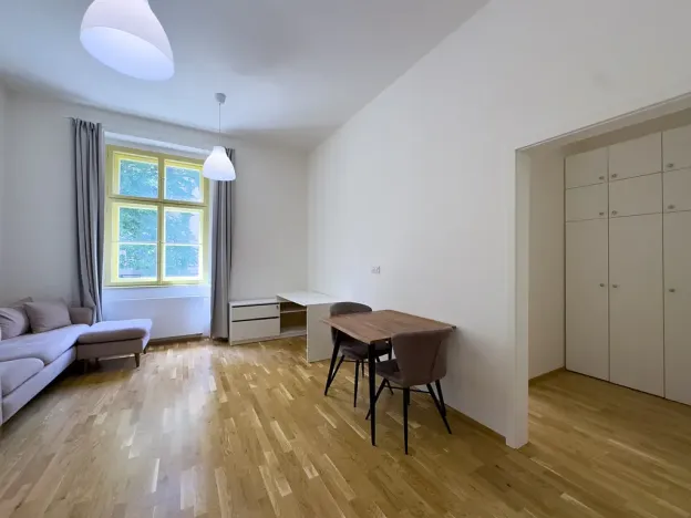Pronájem bytu 2+kk, Praha - Nové Město, Legerova, 42 m2
