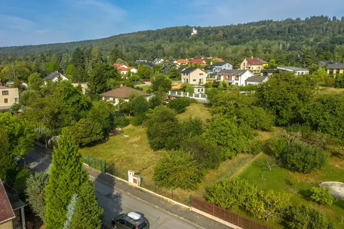 Prodej pozemku pro bydlení, Mníšek pod Brdy, Pod Skalkou, 1904 m2