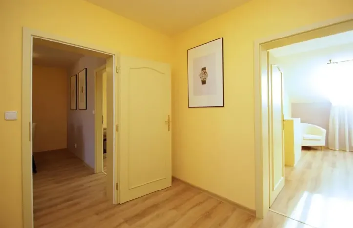 Pronájem bytu 3+1, Praha - Vinohrady, Máchova, 100 m2