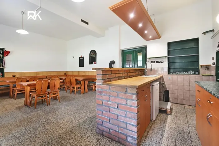 Prodej restaurace, Nová Ves I, Legerovo nám., 470 m2