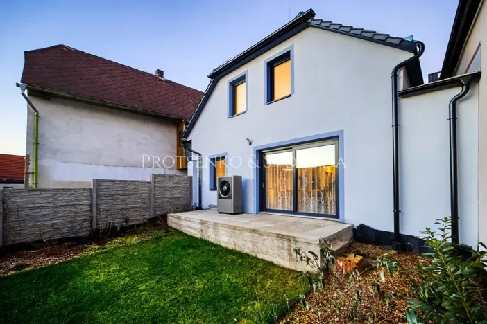 Prodej rodinného domu, Kamenice nad Lipou, Dobšova, 210 m2