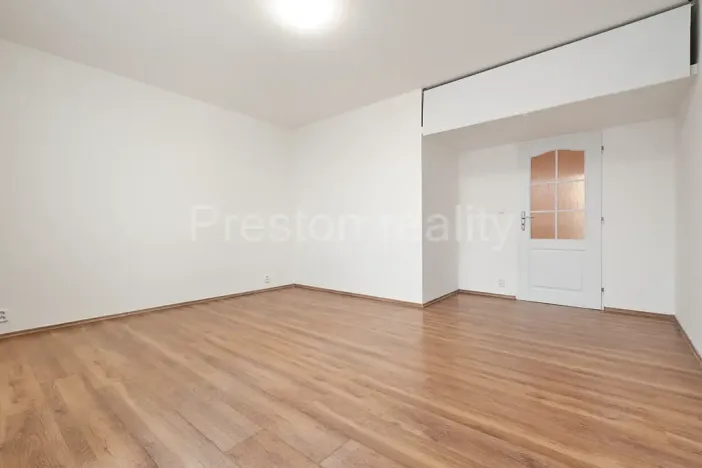 Pronájem bytu 2+kk, Praha - Nusle, Zdaru, 45 m2