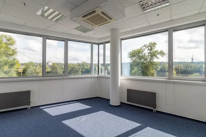 Pronájem kanceláře, Praha - Holešovice, Jankovcova, 291 m2