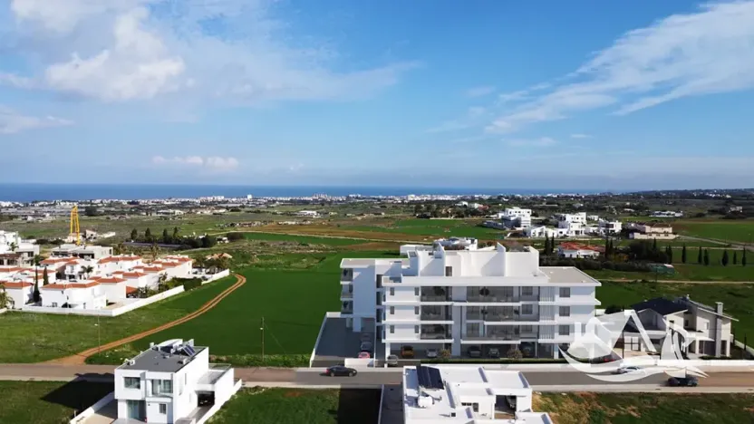 Prodej bytu 2+1, Paralimni, Kypr, 75 m2