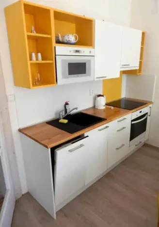 Pronájem bytu 2+kk, Praha - Vršovice, Holandská, 43 m2