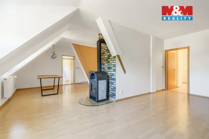 Prodej bytu 3+1, Cheb, Cechovní, 130 m2