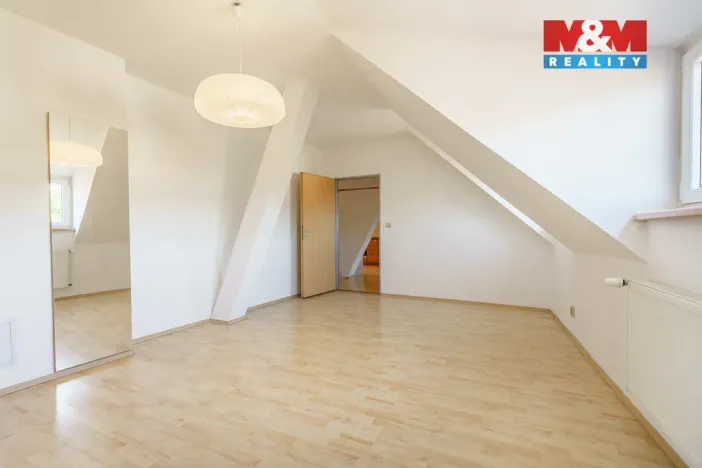 Prodej bytu 3+1, Cheb, Cechovní, 130 m2