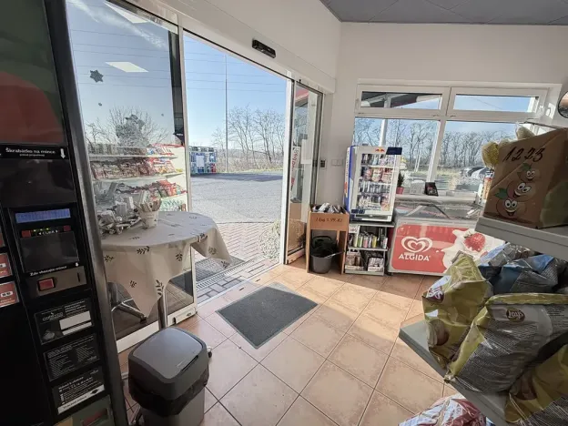 Prodej komerční nemovitosti, Kly, 781 m2