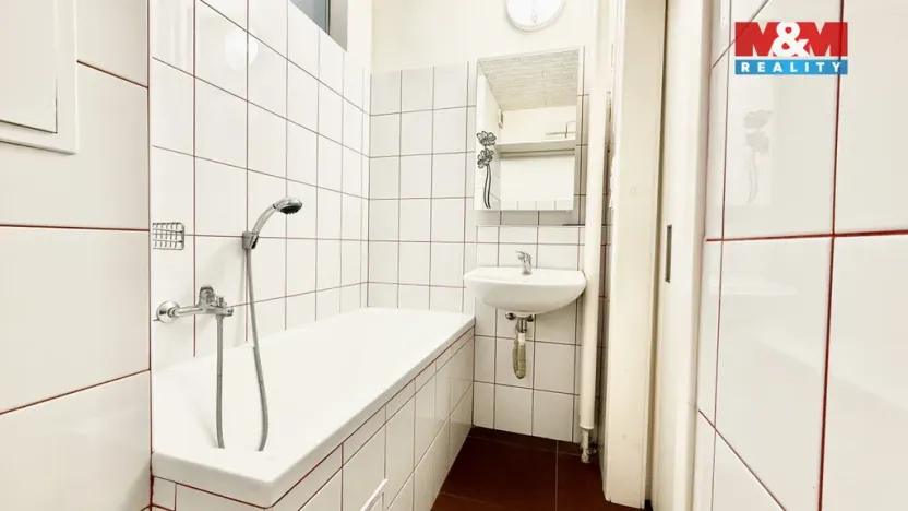 Prodej bytu 2+kk, Mladá Boleslav - Mladá Boleslav II, náměstí Míru, 53 m2