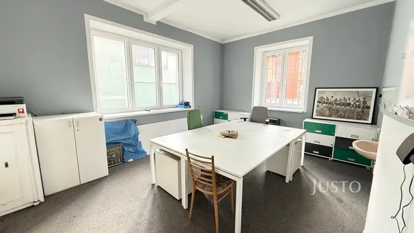 Pronájem kanceláře, Děčín, Prokopa Holého, 56 m2