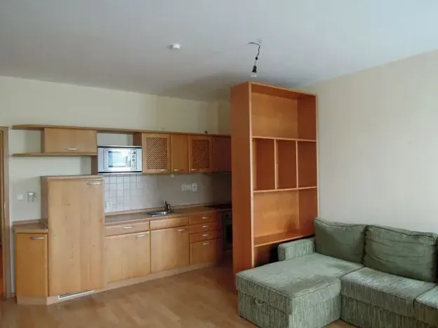 Pronájem bytu 1+kk, Brno, Banskobystrická, 38 m2