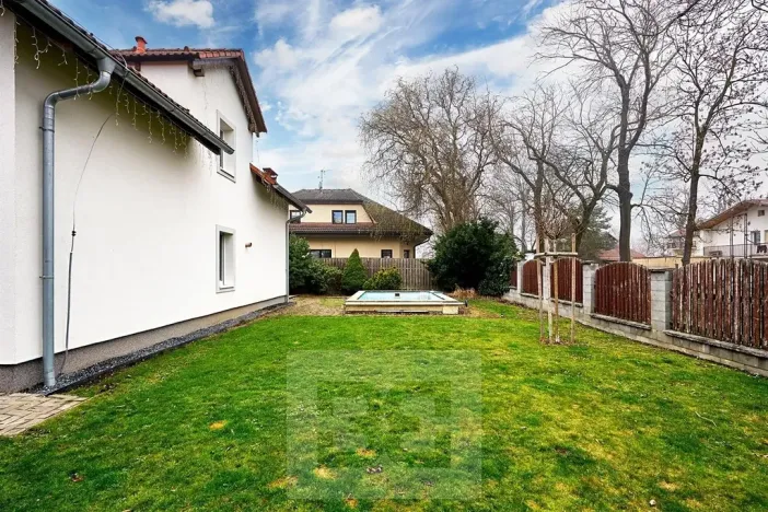 Prodej rodinného domu, Zlatníky-Hodkovice, Souběžná, 139 m2