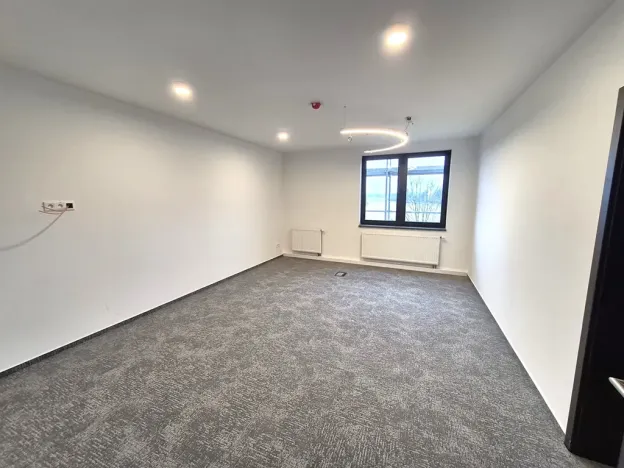 Pronájem kanceláře, Praha - Letňany, Beranových, 150 m2