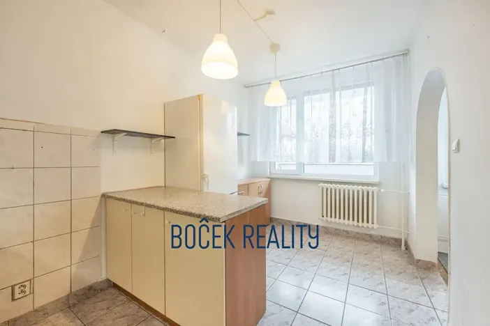 Prodej bytu 3+1, Komárov, Mládežnická, 65 m2