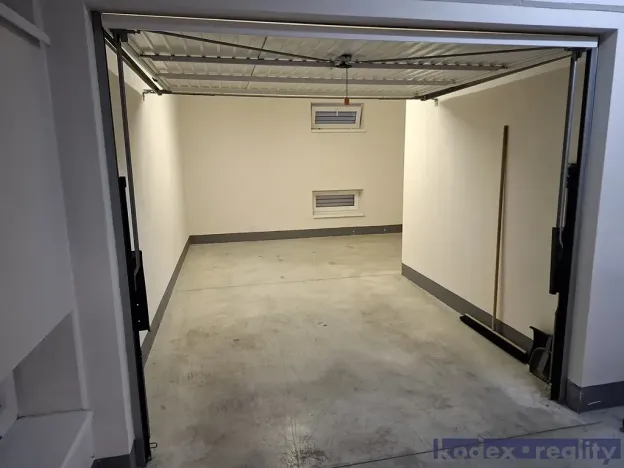 Prodej garáže, Hradec Králové, Rybova, 18 m2