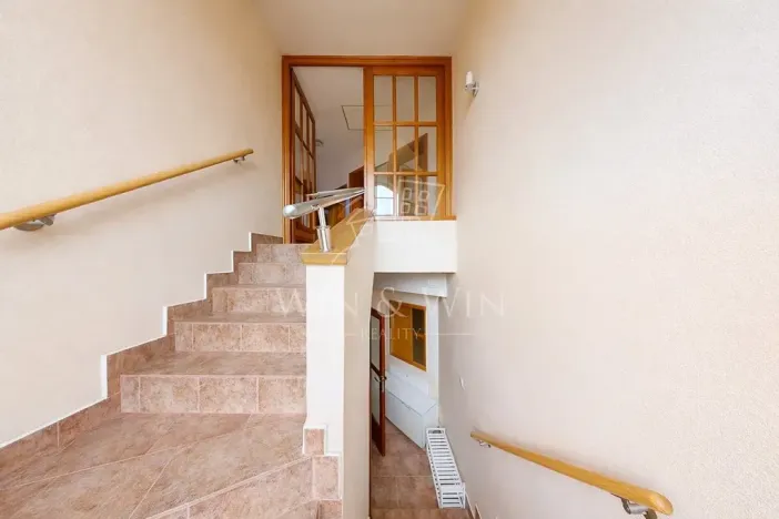 Prodej rodinného domu, Zdiby, 260 m2