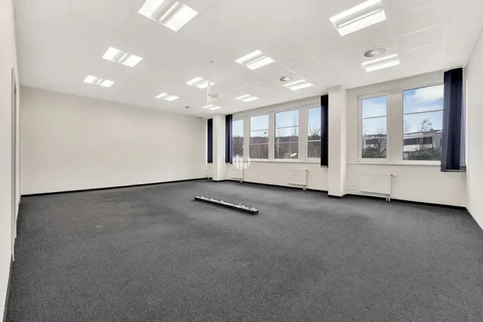 Pronájem kanceláře, Praha - Jinonice, Pekařská, 479 m2