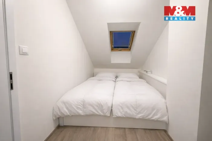 Pronájem bytu 2+kk, Mnichovice, Ondřejovská, 35 m2