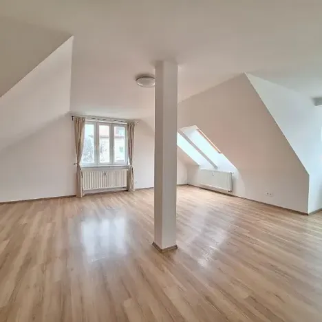 Pronájem bytu 3+kk, Praha, Podbělohorská, 105 m2
